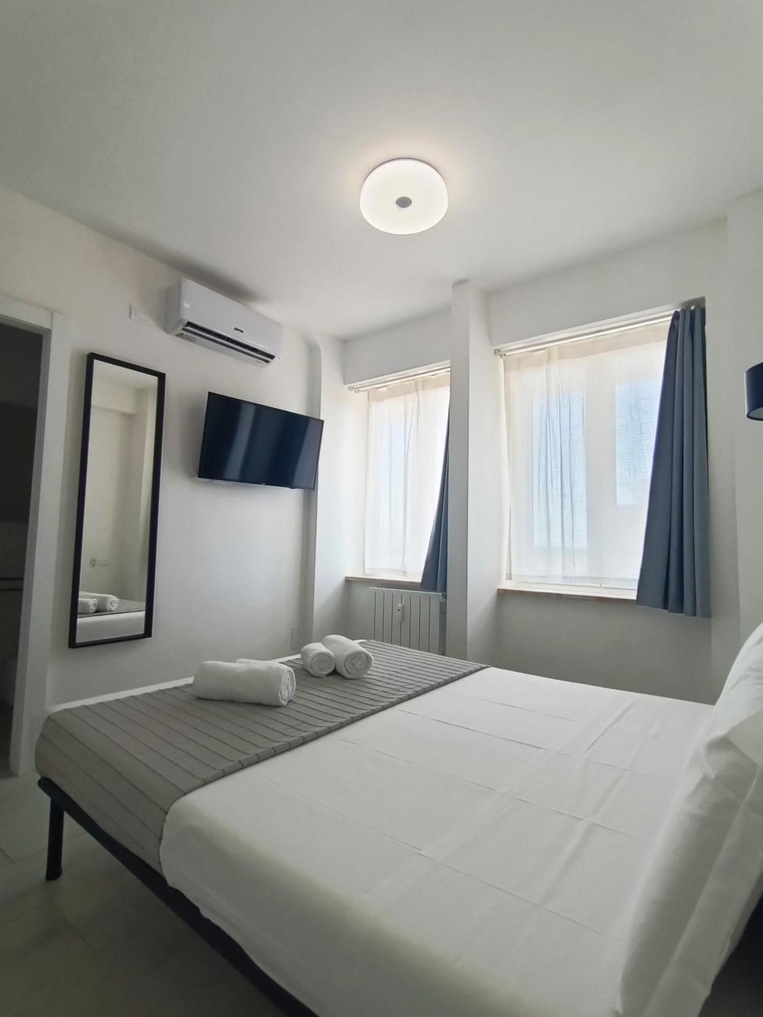 La Terrazza Sull'Appia By Hostand Apartment Roma Ngoại thất bức ảnh